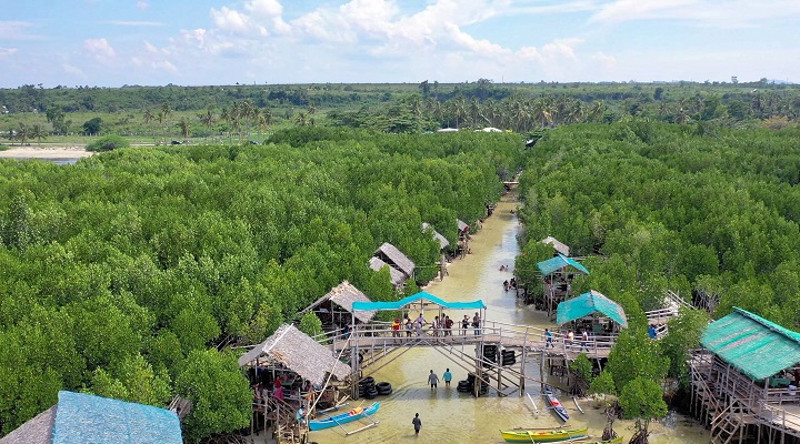 Tubajon Aquamarine Park